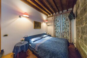 Room - San Lorenzo Bed and Breakfast (Genoa)