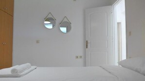 Unclassified image, 4 of 27, button - "kalamaki Plaza Apartments 'psari'" (Zakynthos)