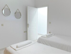 Apartment, 2 Schlafzimmer, barrierefrei, Balkon | 3 Schlafzimmer