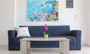 Apartment, 2 Schlafzimmer, barrierefrei, Balkon | Wohnbereich