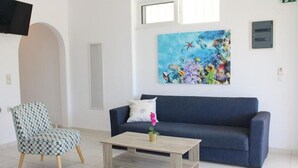 อพาร์ทเมนท์, 2 ห้องนอน, พร้อมสิ่งอำนวยความสะดวกสำหรับผู้พิการ, ระเบียง | ห้องนั่งเล่น