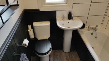 Apartment, 1 Bedroom | Bathroom