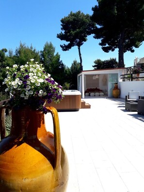 Property grounds - Residence Maresol 1 Bedroom Apartment (Vieste)