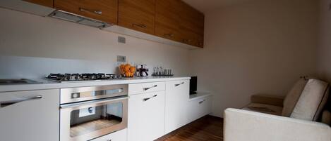 House, 1 Bedroom, Smoking, Balcony | Private kitchen | Coffee/tea maker