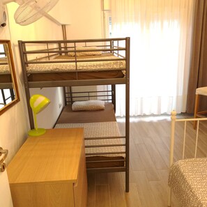 Apartamento, 3 habitaciones, fumadores, balcón | 3 dormitorios