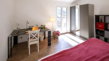 Appartement, 3 slaapkamers, toegankelijk voor mindervaliden, roken | 3 slaapkamers, een strijkplank/strijkijzer, beddengoed