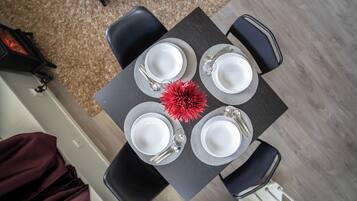 Apartment, 2 Bedrooms, Smoking | Dining