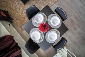 Appartement, 2 chambres, fumeurs | Restauration