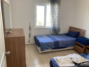 Condo, 3 Bedrooms, Smoking, Balcony | 4 bedrooms