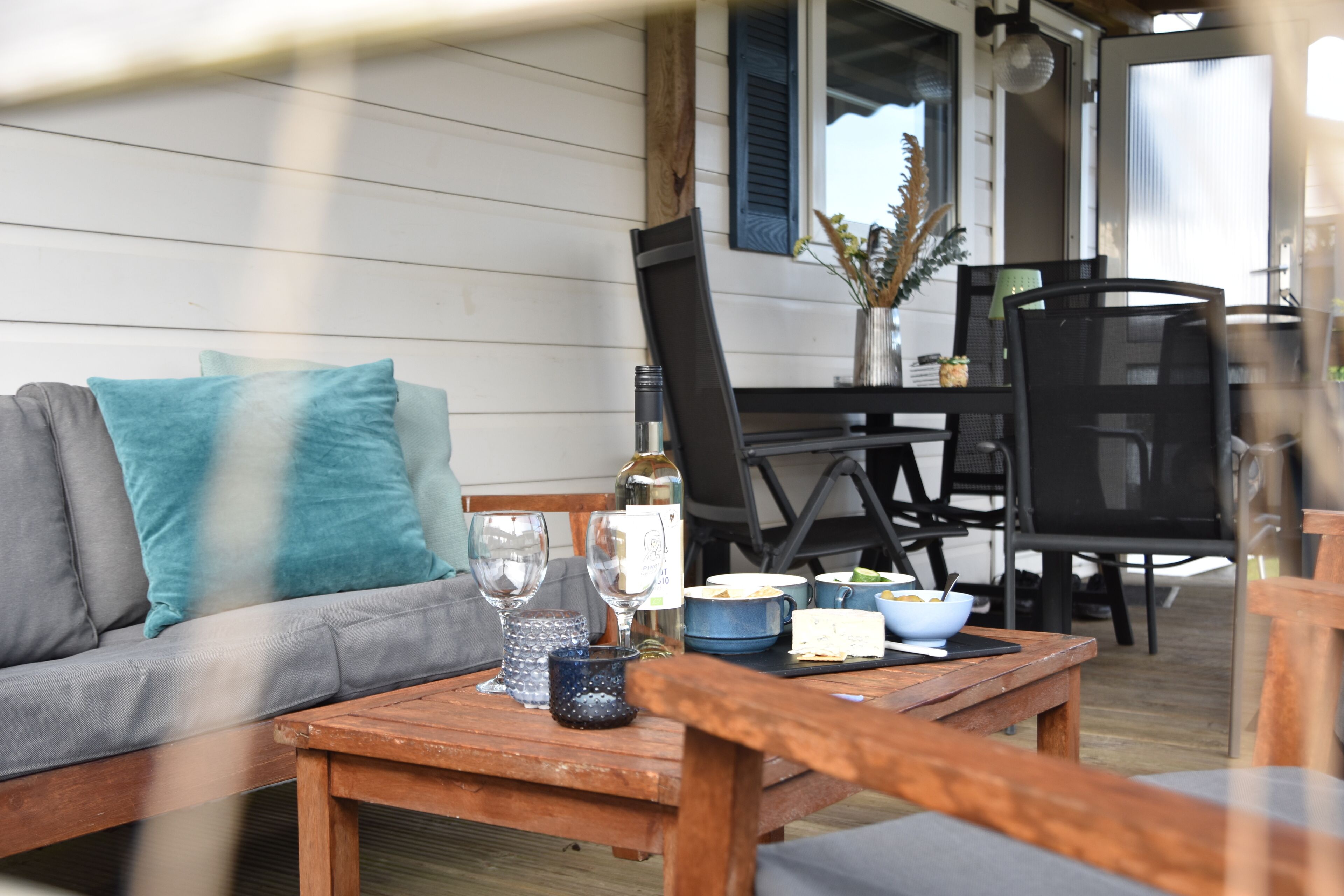 Bungalow, 2 chambres, balcon | Salle de séjour