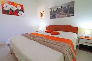 House, 1 Bedroom, Balcony, City View | 2 bedrooms