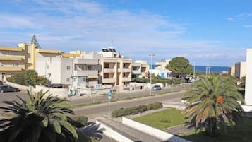 House, 1 Bedroom, Balcony, City View | Exterior