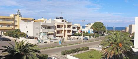 House, 1 Bedroom, Balcony, City View | Exterior