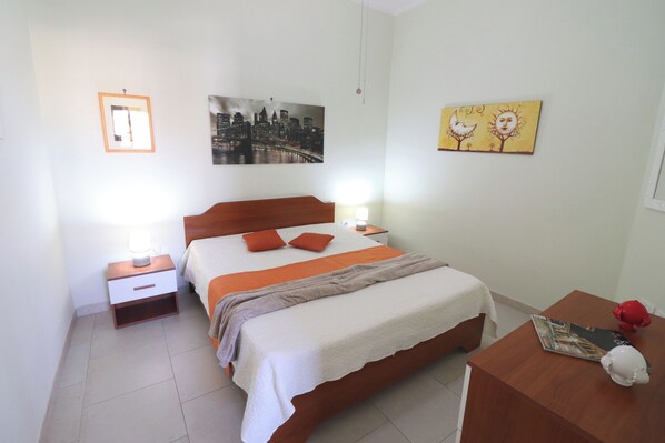2 bedrooms