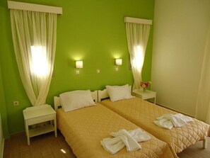 Appartement, 4 chambres, balcon, vue piscine