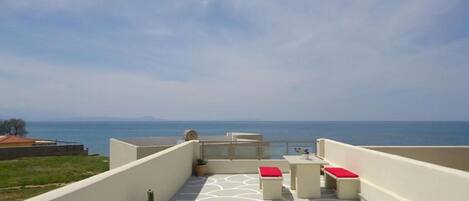 Apartment, 4 Bedrooms, Balcony, Pool View | Terrace/patio