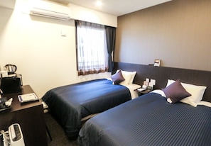 1 bedroom, desk, free WiFi, bed sheets