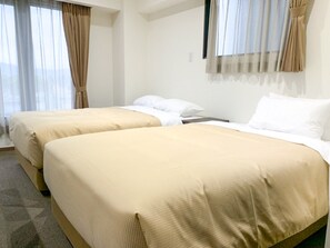 Työpöytä, ilmainen Wi-Fi, vuodevaatteet