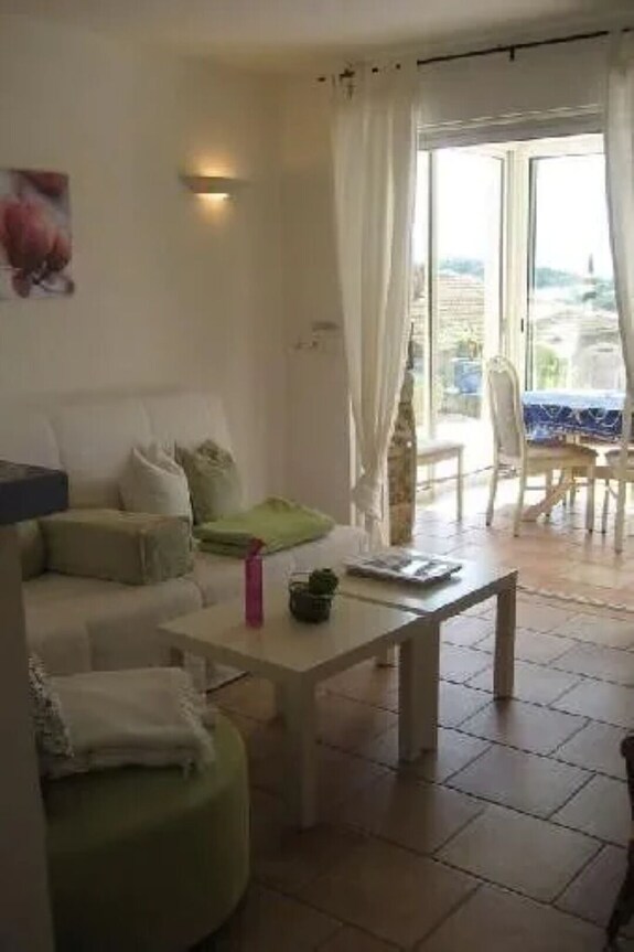 Standing Villa (Independent Ground Floor) + Swimming Pool / Cavalaire / Air Conditioning. Prox St-tropez. Ideal Family - Cavalaire-sur-Mer