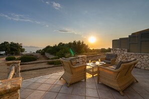 Terrace/patio - Stone Cottages, Elia sea view-shared pool (Kefalonia)