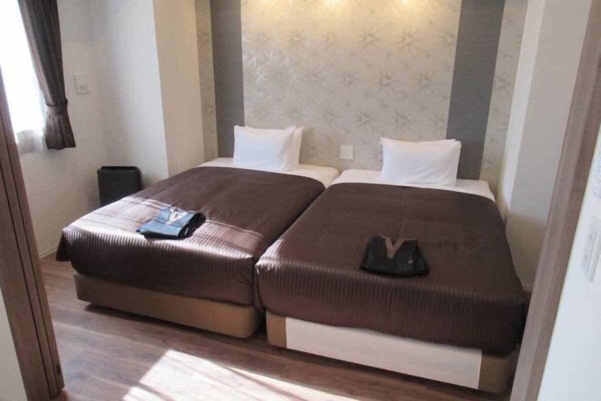 Bureau, Wi-Fi gratuit, décoration personnalisée, draps fournis