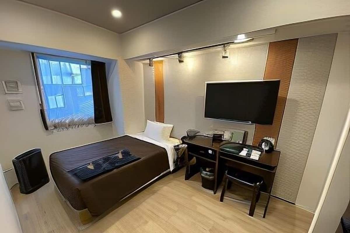Individueel gedecoreerd, een bureau, gratis wifi, beddengoed