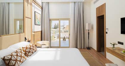 Leonardo Boutique Hotel Larnaca