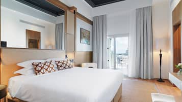 Executive Suite, Hot Tub, Executive Level