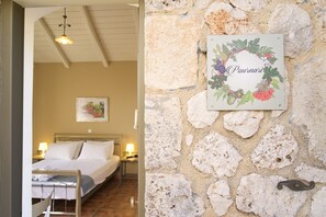 WiFi, bed sheets - Stone Cottages, Pournari sea view-shared pool (Kefalonia)