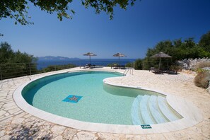 Outdoor pool - Stone Cottages, Pournari sea view-shared pool (Kefalonia)