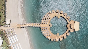 Playa privada en los alrededores y traslado desde/hacia la playa gratis