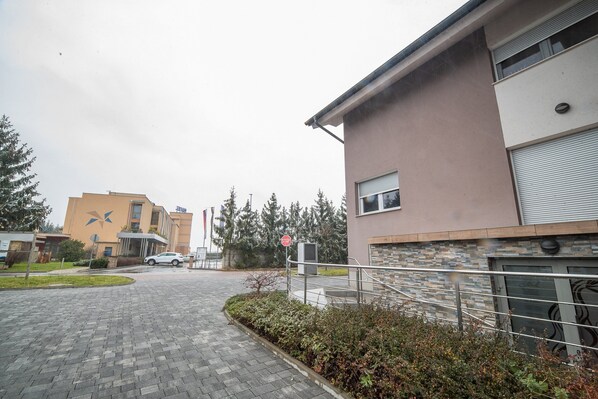 Apartment (One bedroom apartment) | Exterior