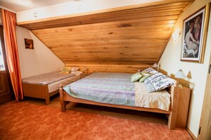 Cottage (Two bedroom country house)