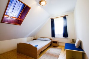 Cottage (Four bedroom house) | 4 bedrooms, iron/ironing board, bed sheets - Holiday Home Juricko (Brezice)