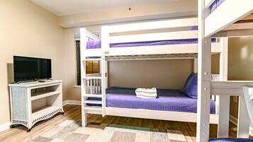 3 bedrooms, WiFi, bed sheets
