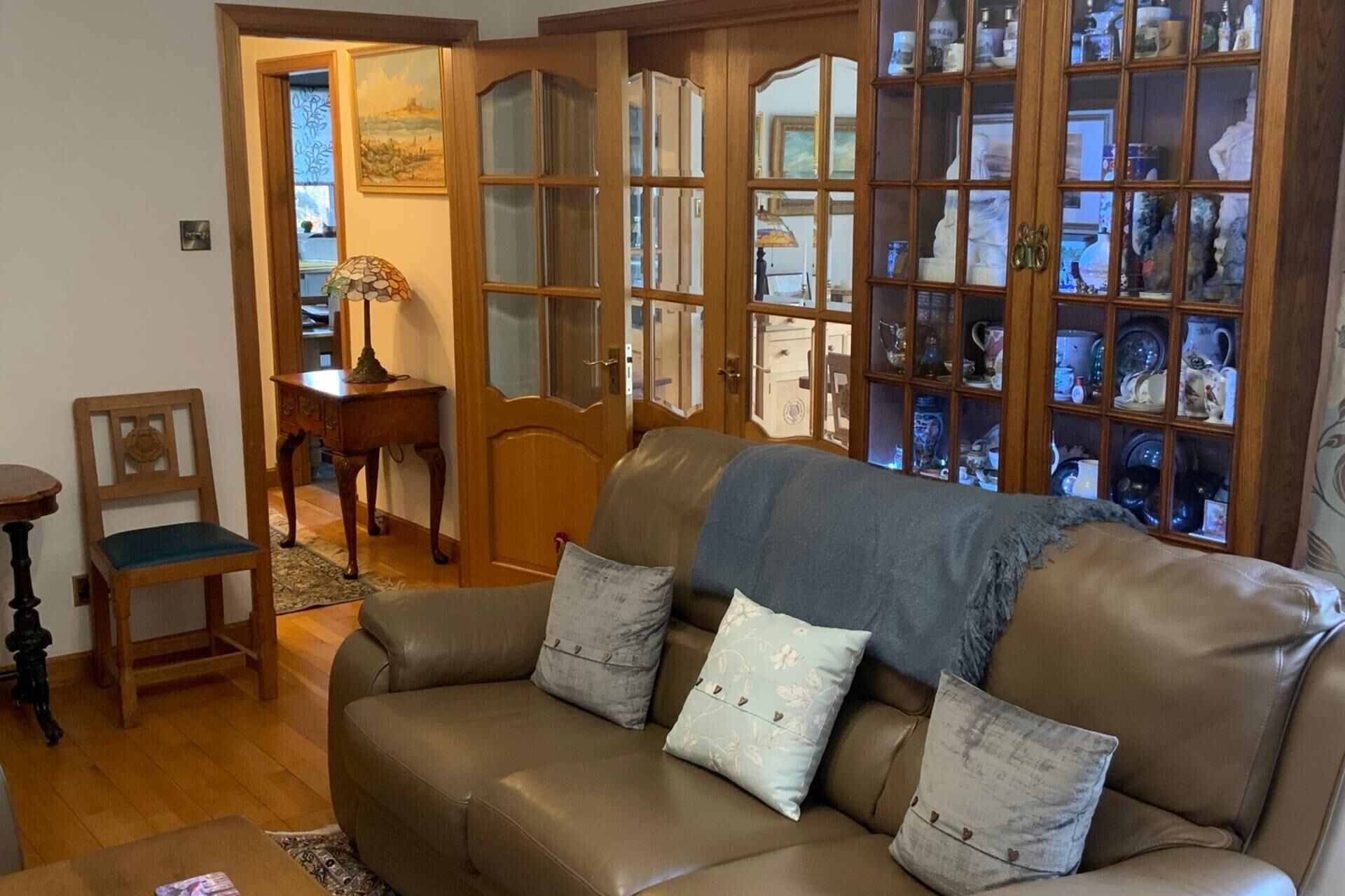 TV 30-inch có truyền hình kỹ thuật số, lò sưởi 