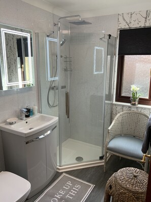 Cottage | 2 bedrooms, iron/ironing board, free WiFi, bed sheets - Remarkable 2-bed Cottage in Tranquil Setting (Wooler)