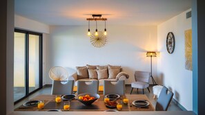 Interior - SOLANEOS offers magnificent new T4 apartment next to the port with HEATED swimming pool (Porto-Vecchio)