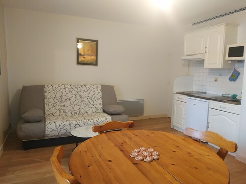ARCACHON / la chapelle : T2 balcony, 50 m from the beach and parking lot