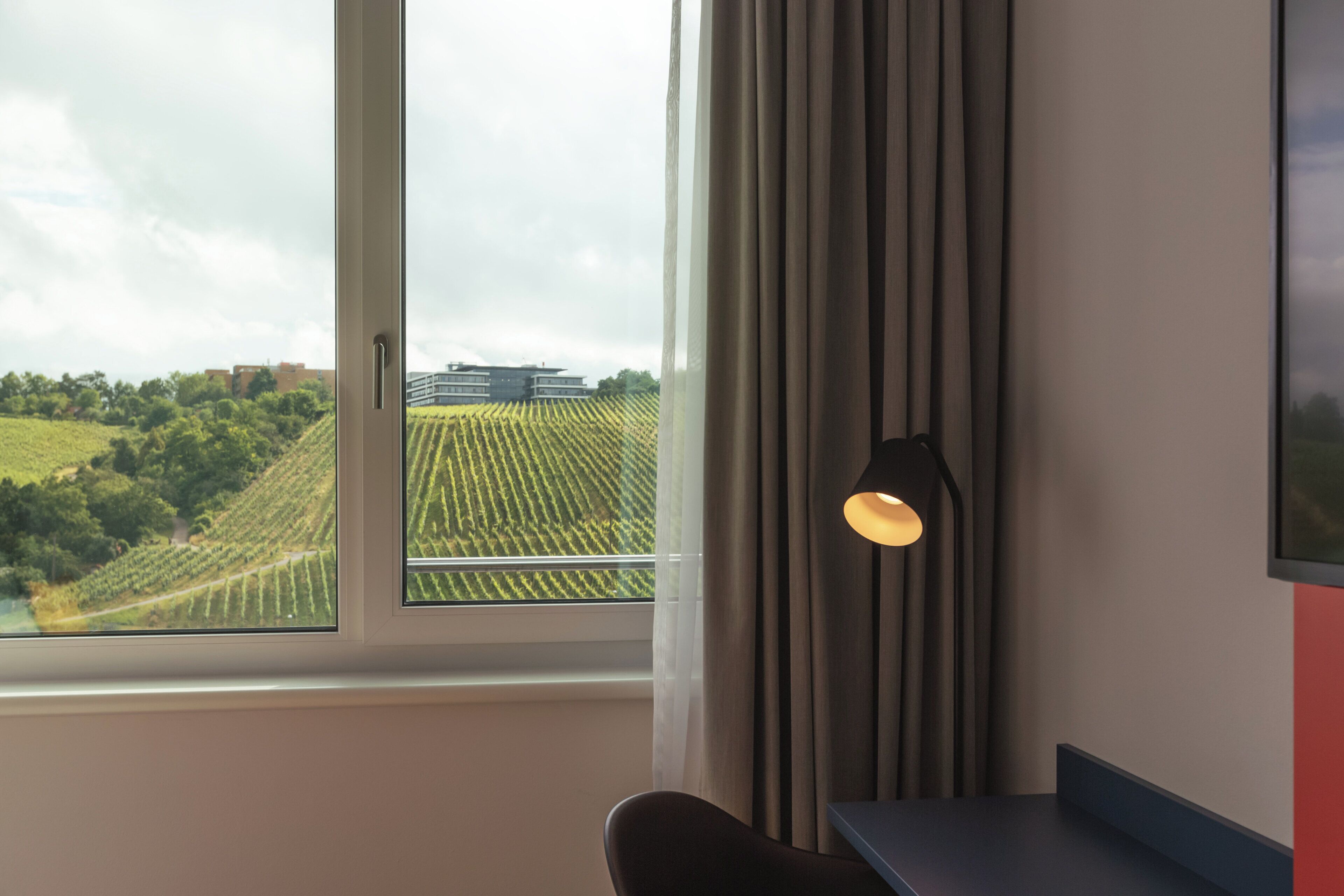 Foto - Holiday Inn - the niu, Form Stuttgart Feuerbach by IHG