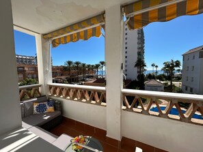 Property grounds - Beachfront apartment Benalmadena Costa C by Holidays &Home, lovely see views (Benalmádena)
