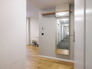 Studio XL | Laptop workspace, blackout drapes, soundproofing - smartments Wien Heiligenstadt (Vienna)