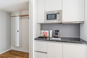 Studio XL | Cozinha privada | Geladeira grande, micro-ondas, cooktop, lava-louças