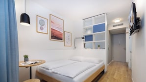 Studio | Espace de travail pour ordinateurs portables, rideaux d’obscurcissement