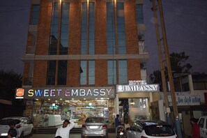 Exterior - Hotel Embassy (Kalol)