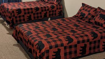 3 bedrooms, travel crib, bed sheets