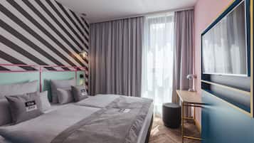 Zimmersafe, Schreibtisch, schallisolierte Zimmer, kostenlose Babybetten