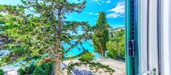 Villa Coral Bay: villa de 3 dormitorios frente al mar a poca distancia de la ciudad de Hvar