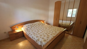 1 habitación, wifi y ropa de cama