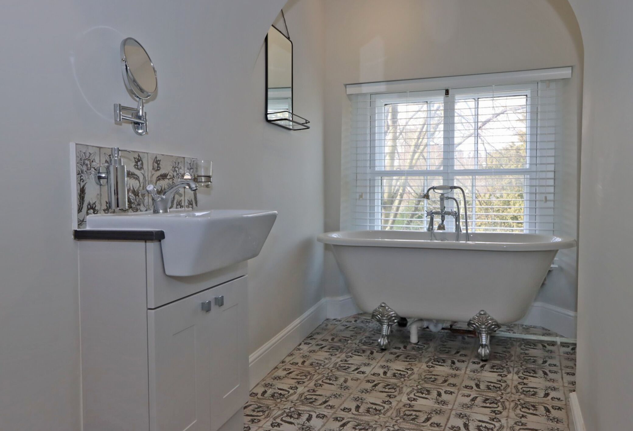 suite, ensuite | bathroom